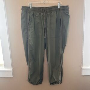 Lane Bryant Women’s Lightweight Ankle Pants Olive Green 18/20